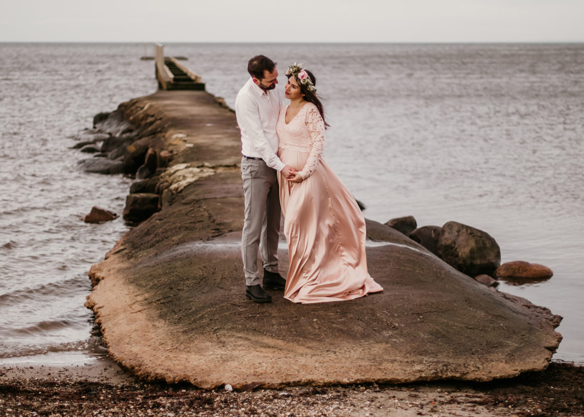 kärlekspar, parfotografering, gravid, stranden, parfotograf, Helsingborg