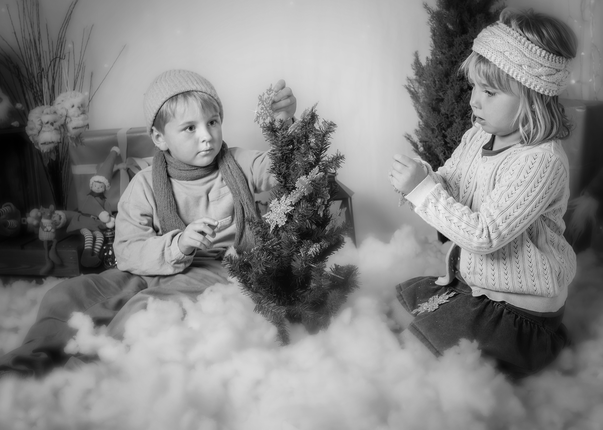 minisessions, julbilder, nu är det jul, julkort, studiofotografering, barnfotograf, Råå, Helsingborg, klär granen